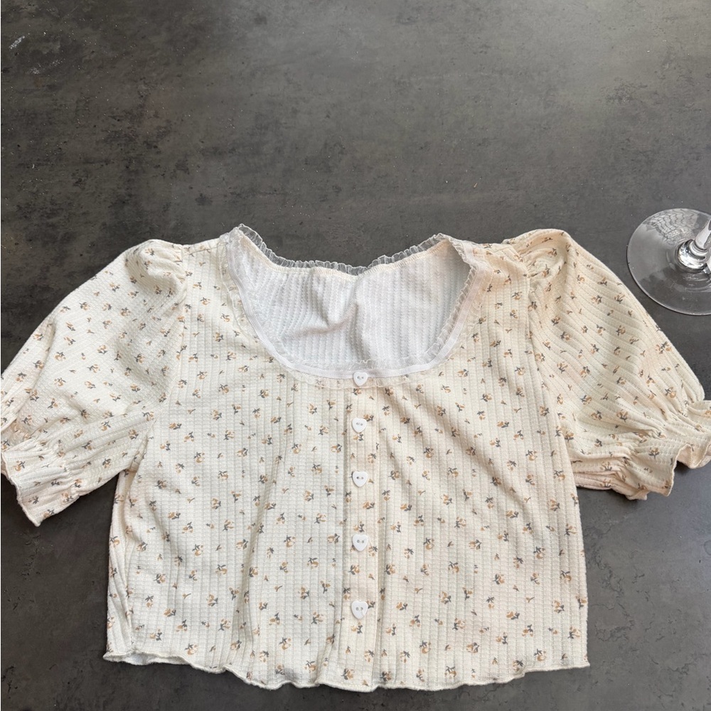 Floral Puff-Sleeve Button Front Crop Blouse — Cream